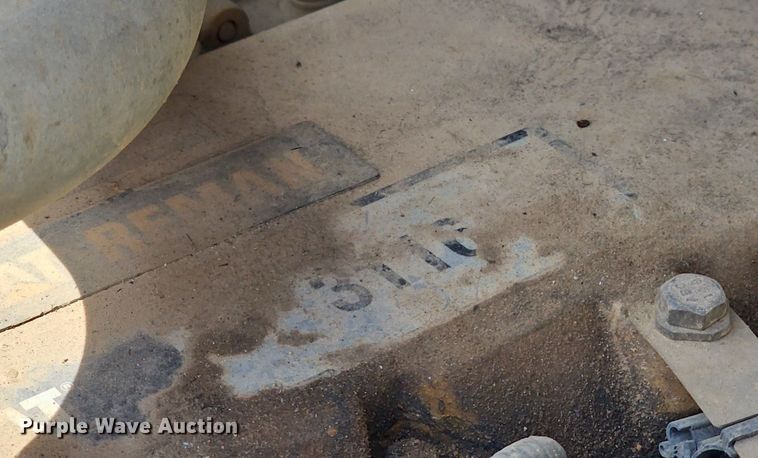 image for item EJ5558 1995 GMC Topkick C6500 flatbed truck