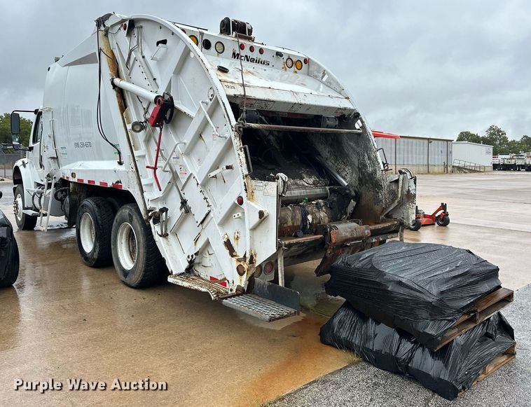 image for item EK0023 2012 Freightliner Business Class M2 refuse truck