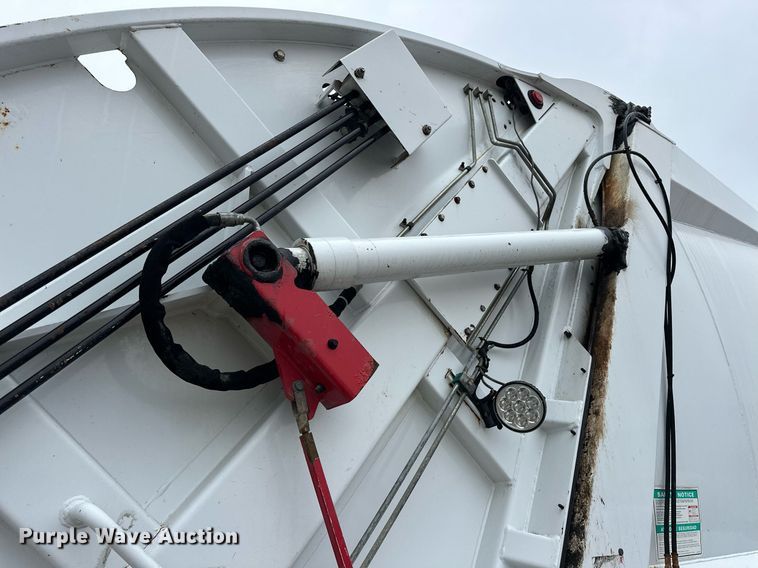 image for item EK0023 2012 Freightliner Business Class M2 refuse truck