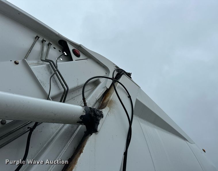 image for item EK0023 2012 Freightliner Business Class M2 refuse truck