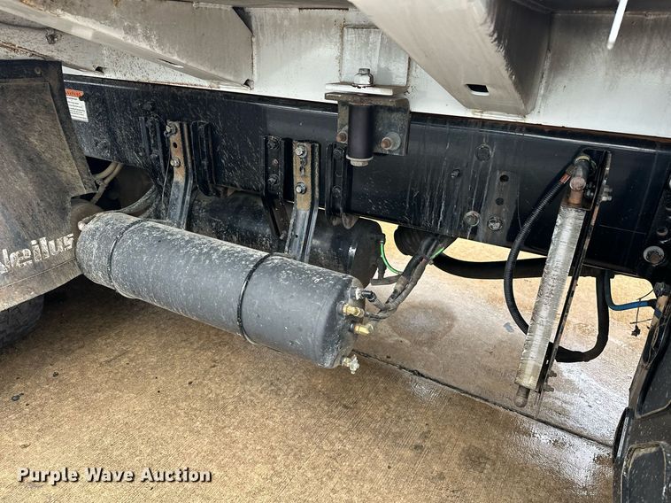 image for item EK0023 2012 Freightliner Business Class M2 refuse truck