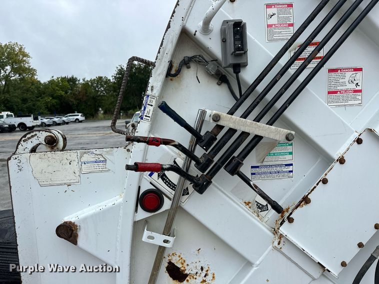 image for item EK0023 2012 Freightliner Business Class M2 refuse truck