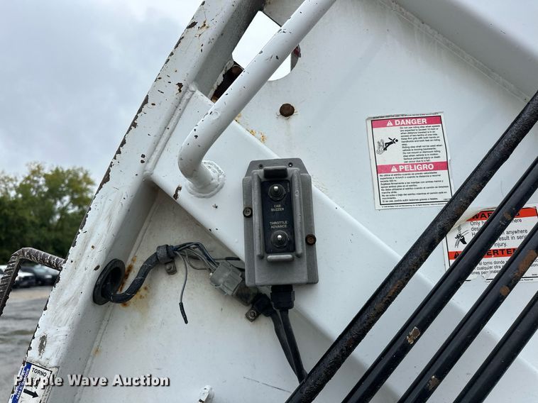 image for item EK0023 2012 Freightliner Business Class M2 refuse truck