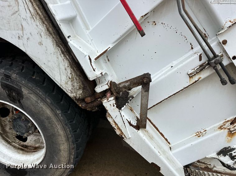 image for item EK0023 2012 Freightliner Business Class M2 refuse truck