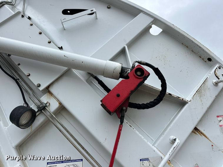 image for item EK0023 2012 Freightliner Business Class M2 refuse truck