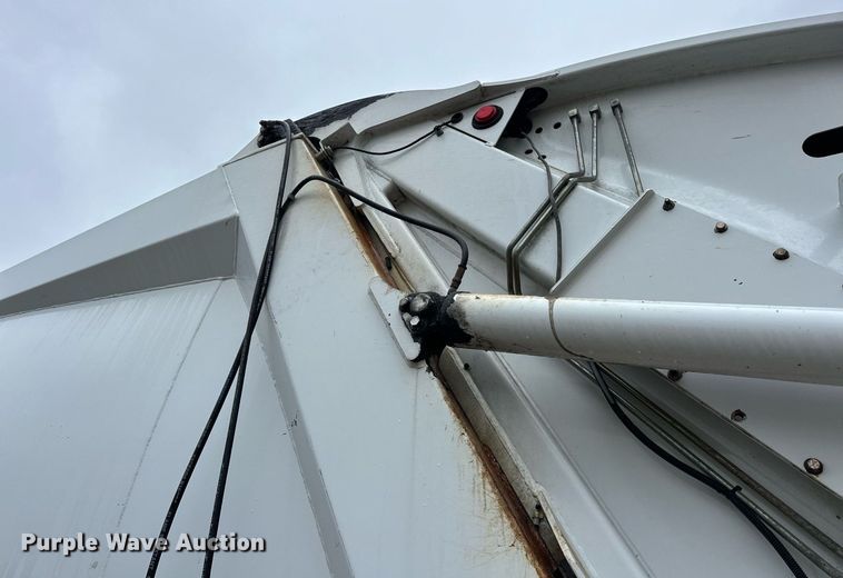 image for item EK0023 2012 Freightliner Business Class M2 refuse truck