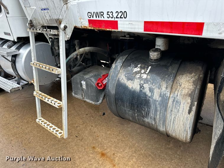 image for item EK0023 2012 Freightliner Business Class M2 refuse truck