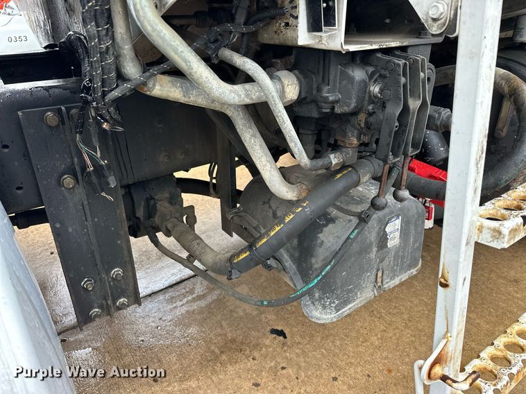 image for item EK0023 2012 Freightliner Business Class M2 refuse truck