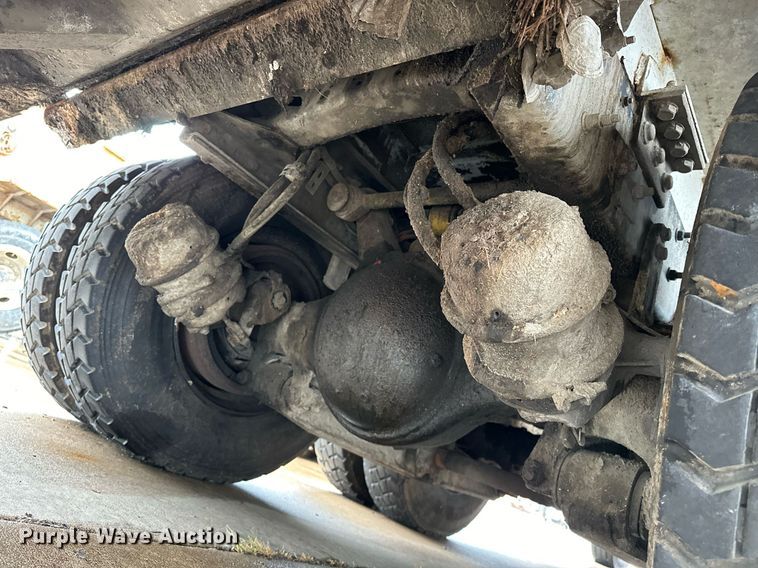 image for item EK0023 2012 Freightliner Business Class M2 refuse truck