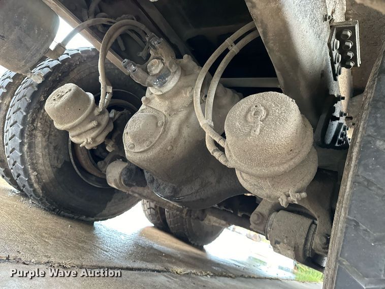 image for item EK0023 2012 Freightliner Business Class M2 refuse truck