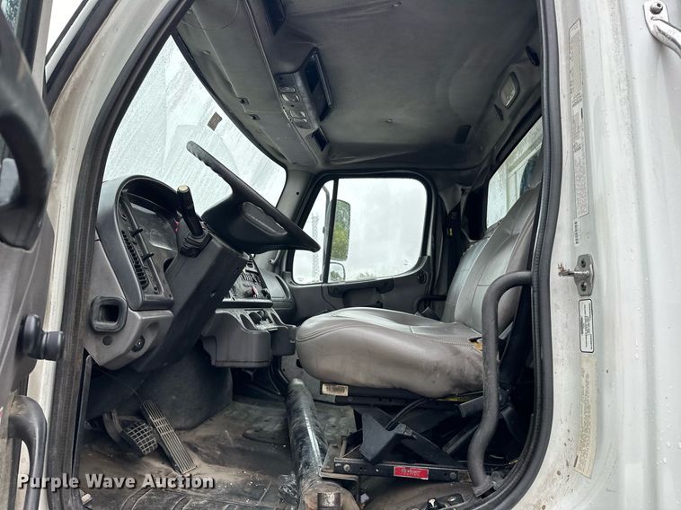 image for item EK0023 2012 Freightliner Business Class M2 refuse truck