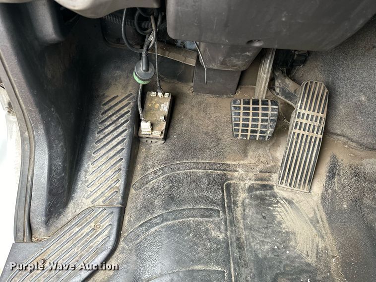 image for item EK0023 2012 Freightliner Business Class M2 refuse truck