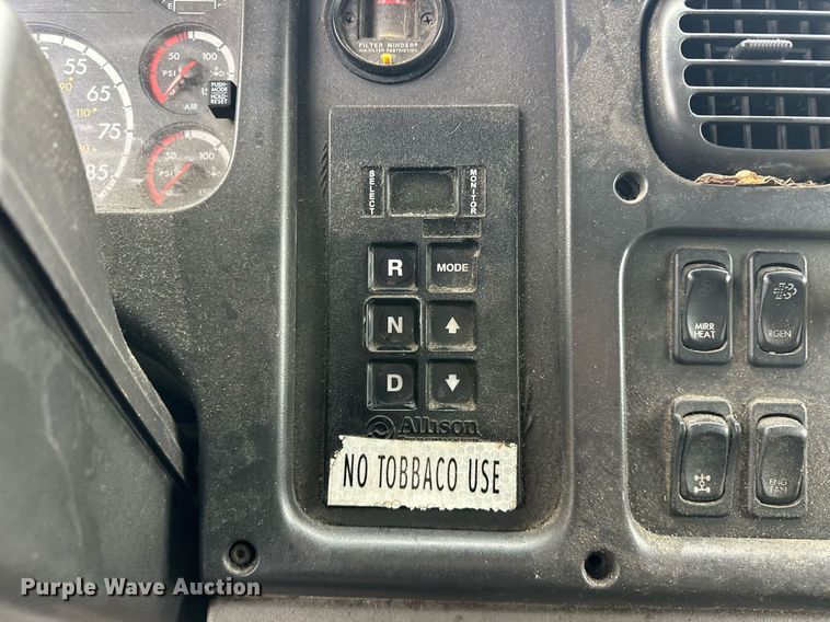 image for item EK0023 2012 Freightliner Business Class M2 refuse truck