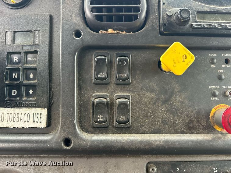 image for item EK0023 2012 Freightliner Business Class M2 refuse truck