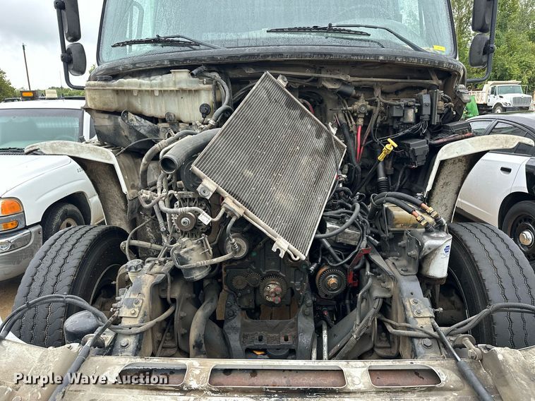 image for item EK0023 2012 Freightliner Business Class M2 refuse truck