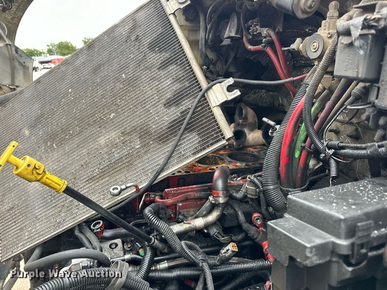 image for item EK0023 2012 Freightliner Business Class M2 refuse truck