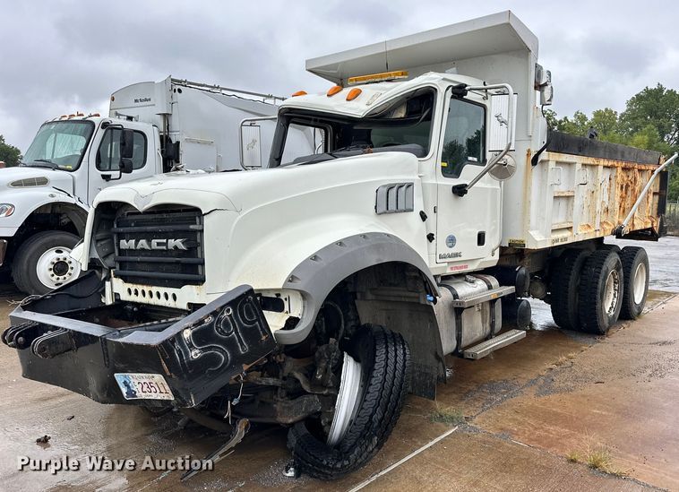 image for item EK0024 2016 Mack Granite GU433 dump truck