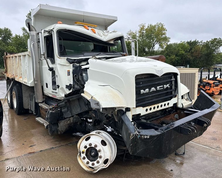 image for item EK0024 2016 Mack Granite GU433 dump truck