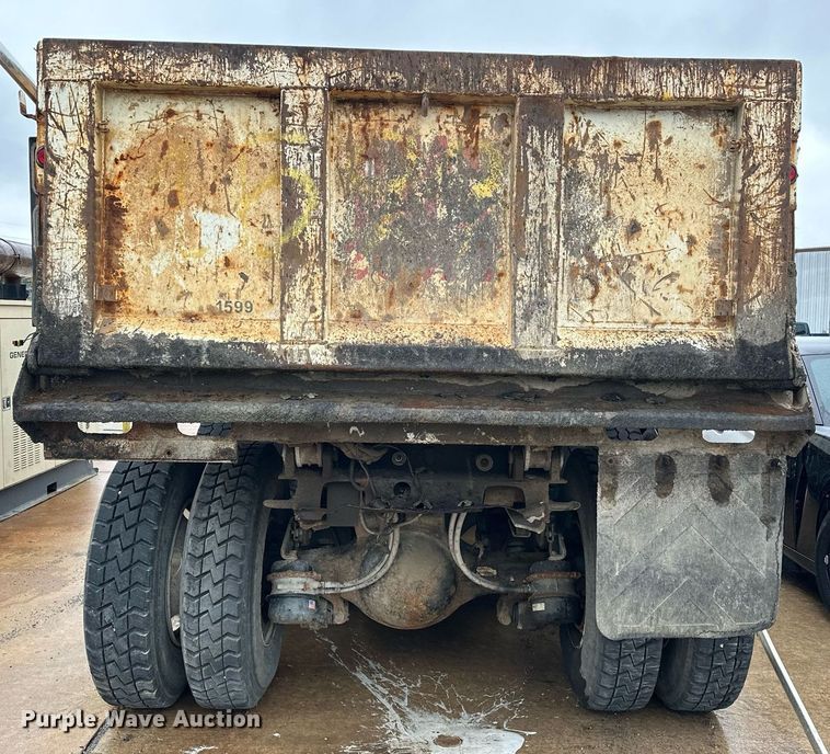 image for item EK0024 2016 Mack Granite GU433 dump truck