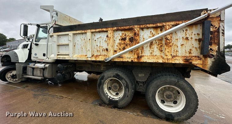 image for item EK0024 2016 Mack Granite GU433 dump truck