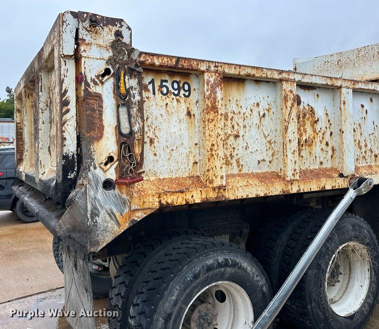 image for item EK0024 2016 Mack Granite GU433 dump truck