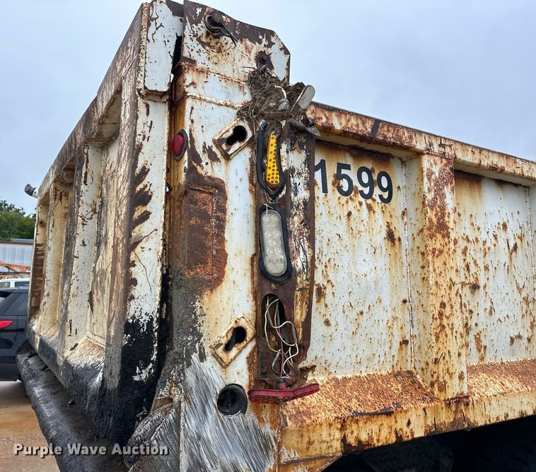 image for item EK0024 2016 Mack Granite GU433 dump truck