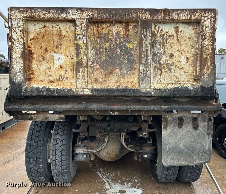 image for item EK0024 2016 Mack Granite GU433 dump truck