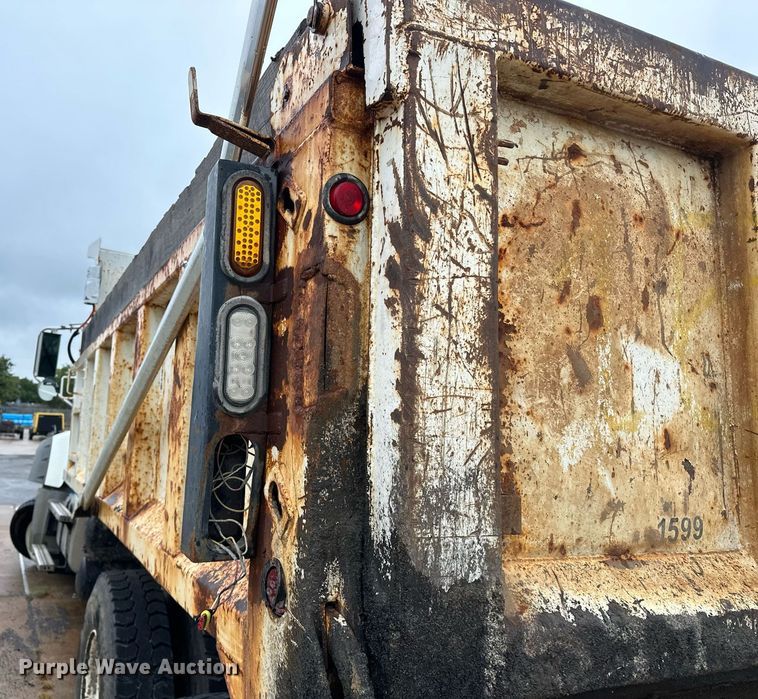 image for item EK0024 2016 Mack Granite GU433 dump truck