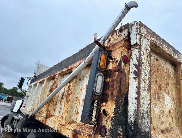 image for item EK0024 2016 Mack Granite GU433 dump truck