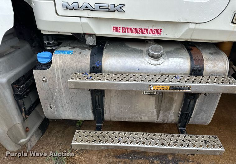 image for item EK0024 2016 Mack Granite GU433 dump truck