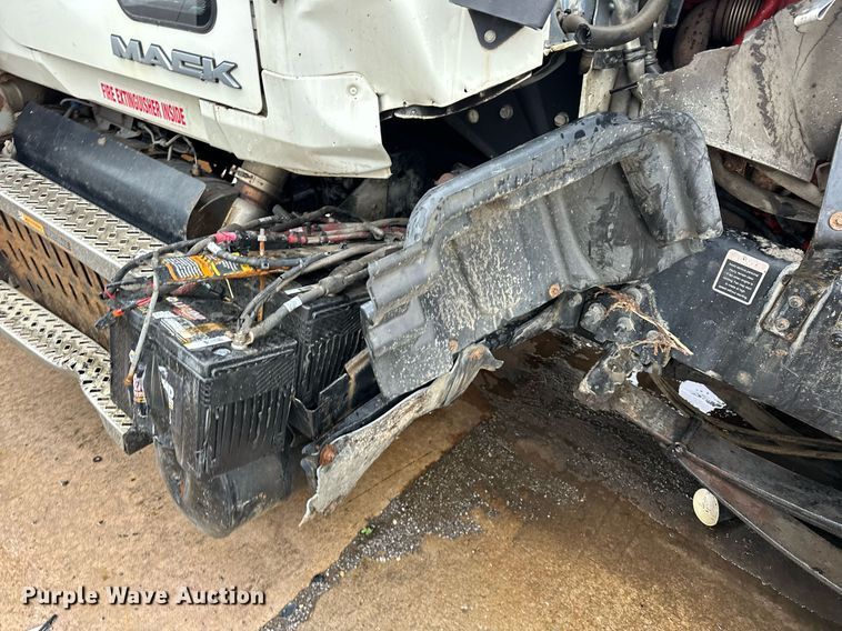 image for item EK0024 2016 Mack Granite GU433 dump truck