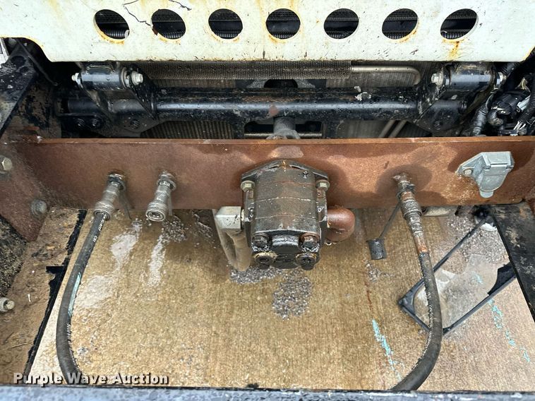 image for item EK0024 2016 Mack Granite GU433 dump truck