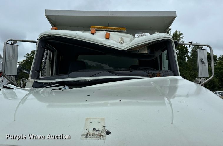 image for item EK0024 2016 Mack Granite GU433 dump truck