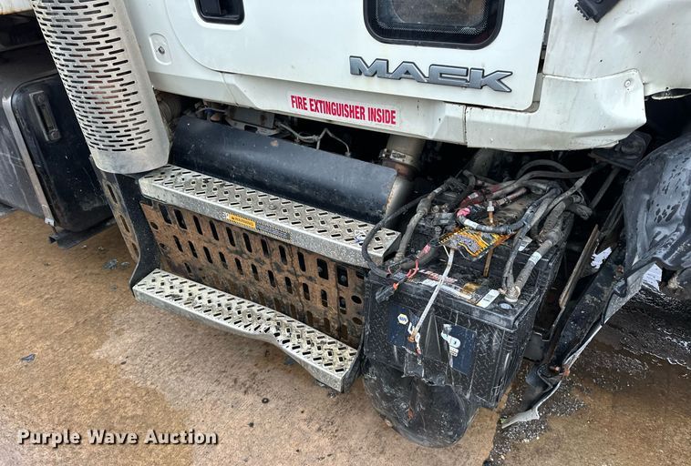 image for item EK0024 2016 Mack Granite GU433 dump truck