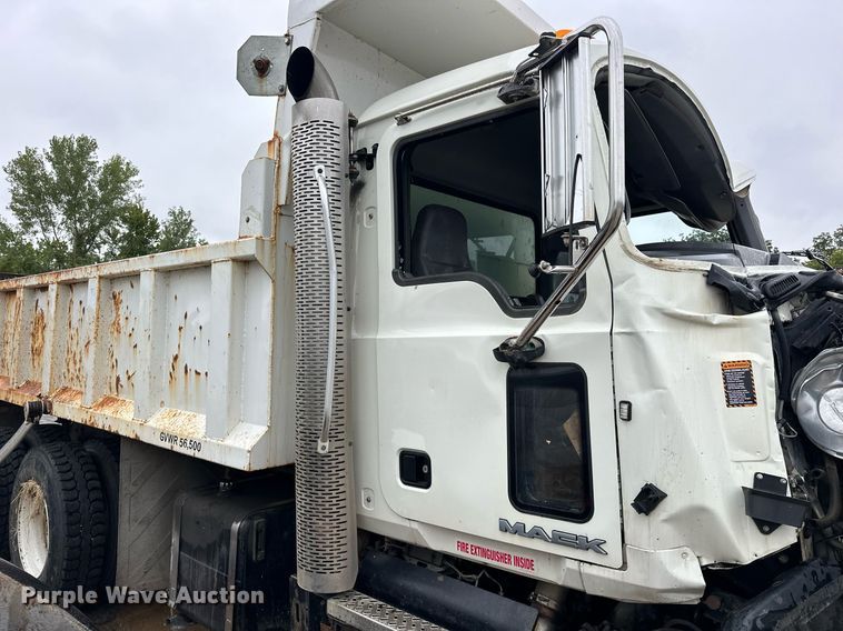 image for item EK0024 2016 Mack Granite GU433 dump truck