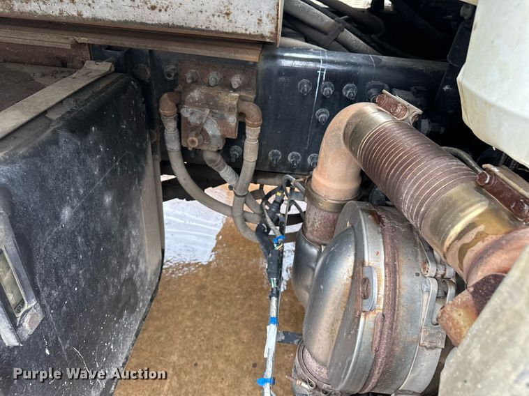 image for item EK0024 2016 Mack Granite GU433 dump truck