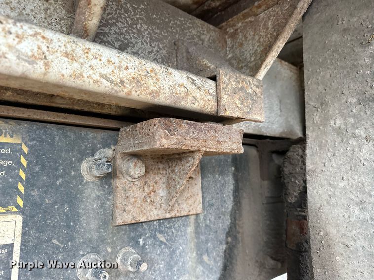 image for item EK0024 2016 Mack Granite GU433 dump truck