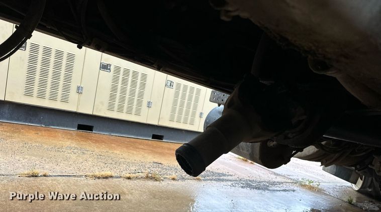 image for item EK0024 2016 Mack Granite GU433 dump truck