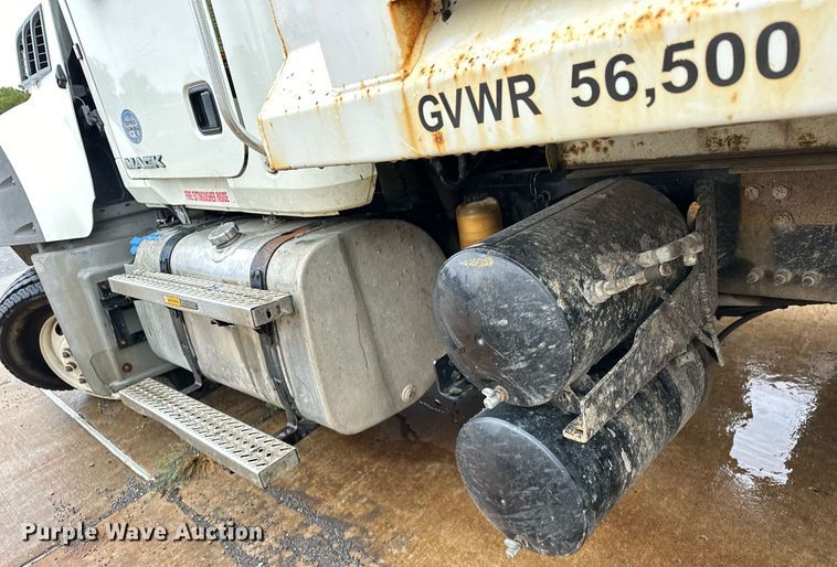 image for item EK0024 2016 Mack Granite GU433 dump truck