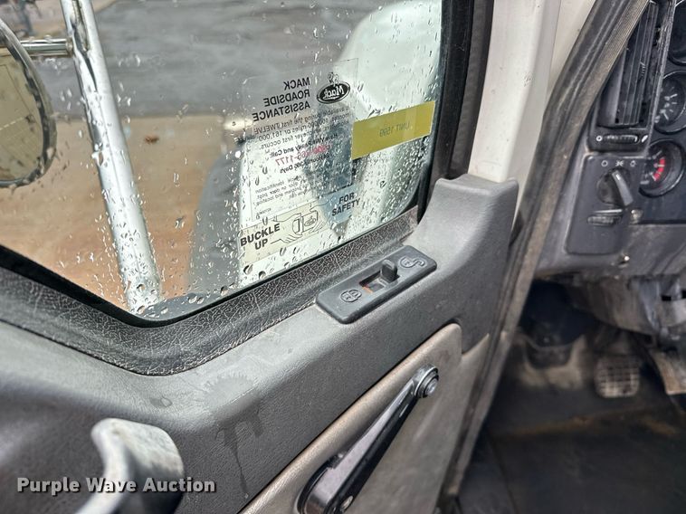 image for item EK0024 2016 Mack Granite GU433 dump truck