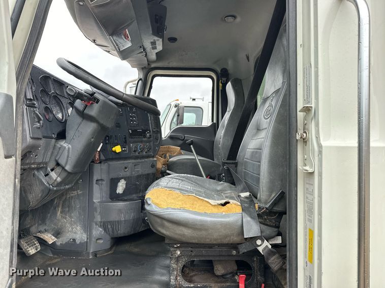 image for item EK0024 2016 Mack Granite GU433 dump truck