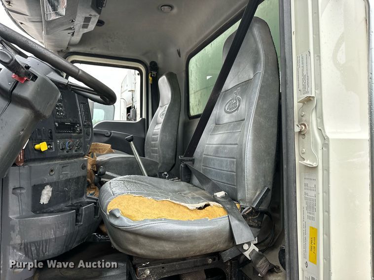 image for item EK0024 2016 Mack Granite GU433 dump truck