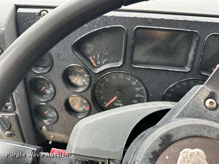 image for item EK0024 2016 Mack Granite GU433 dump truck