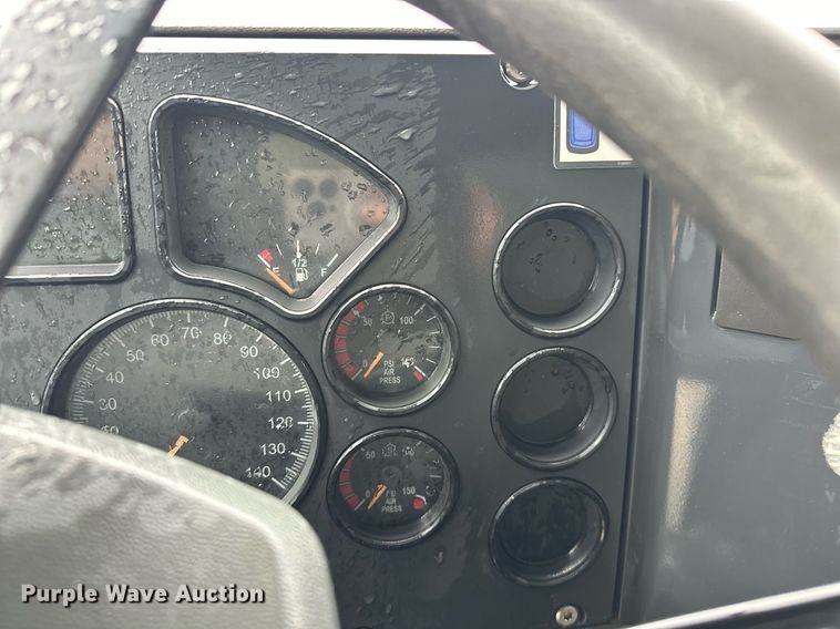 image for item EK0024 2016 Mack Granite GU433 dump truck