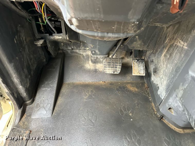 image for item EK0024 2016 Mack Granite GU433 dump truck