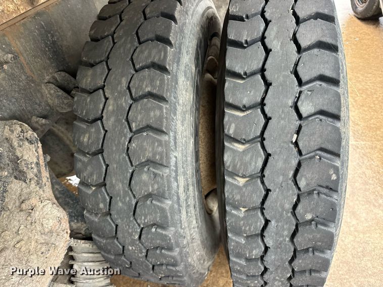 image for item EK0024 2016 Mack Granite GU433 dump truck