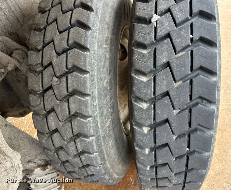 image for item EK0024 2016 Mack Granite GU433 dump truck