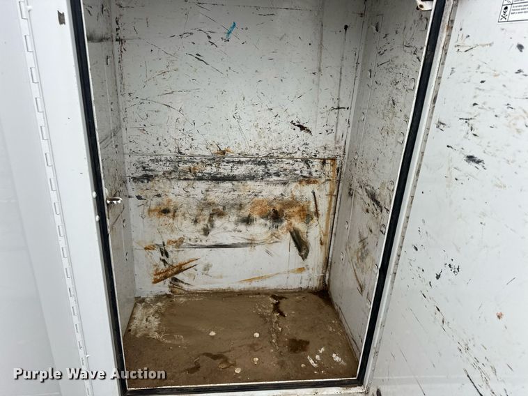 image for item EK0031 1996 International  4700 4X2 utility / service truck