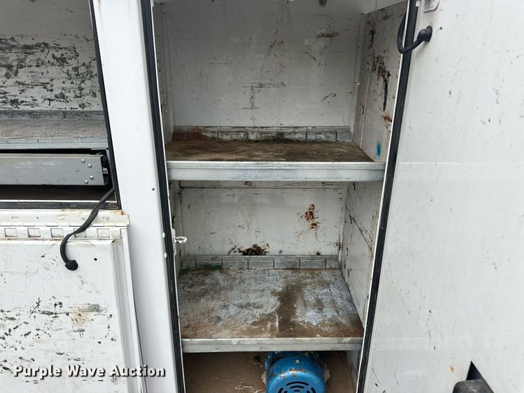 image for item EK0031 1996 International  4700 4X2 utility / service truck