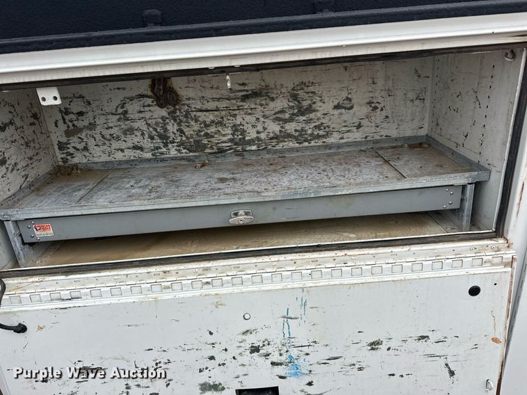 image for item EK0031 1996 International  4700 4X2 utility / service truck